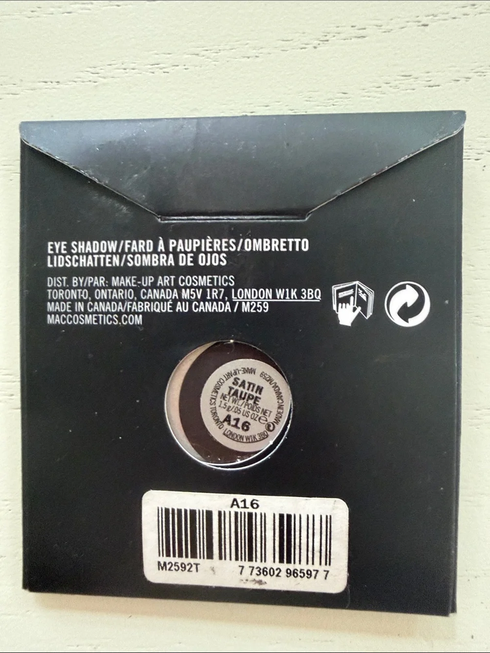 MAC Cosmetics Single Eye Shadow — satin taupe